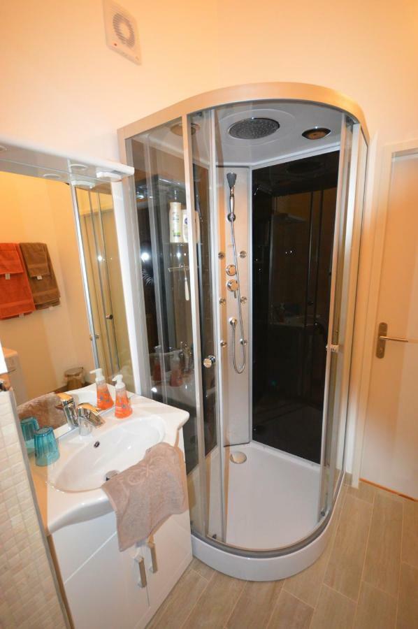 Wiener Ferienwohnung Esterno foto